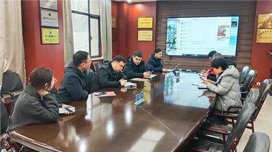 中乌携手共拓矿业新篇 乌兹别克斯坦客户莅临嵩阳煤机考察交流