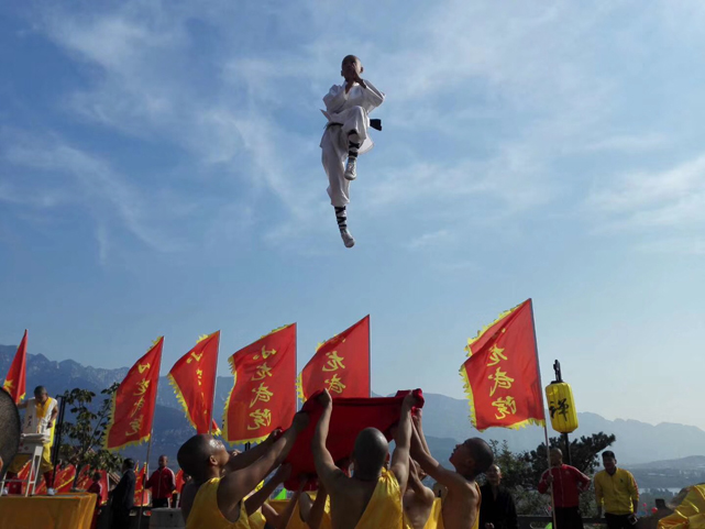 嵩阳煤机预祝第十二届中国郑州国际少林武术节盛大开幕式