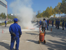 嵩阳煤机开展“关注消防 安全第一”为主题的消防演练